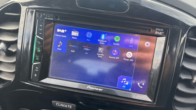 Nissan Juke 1.5 dCi N-Connecta 5dr Diesel Hatchback